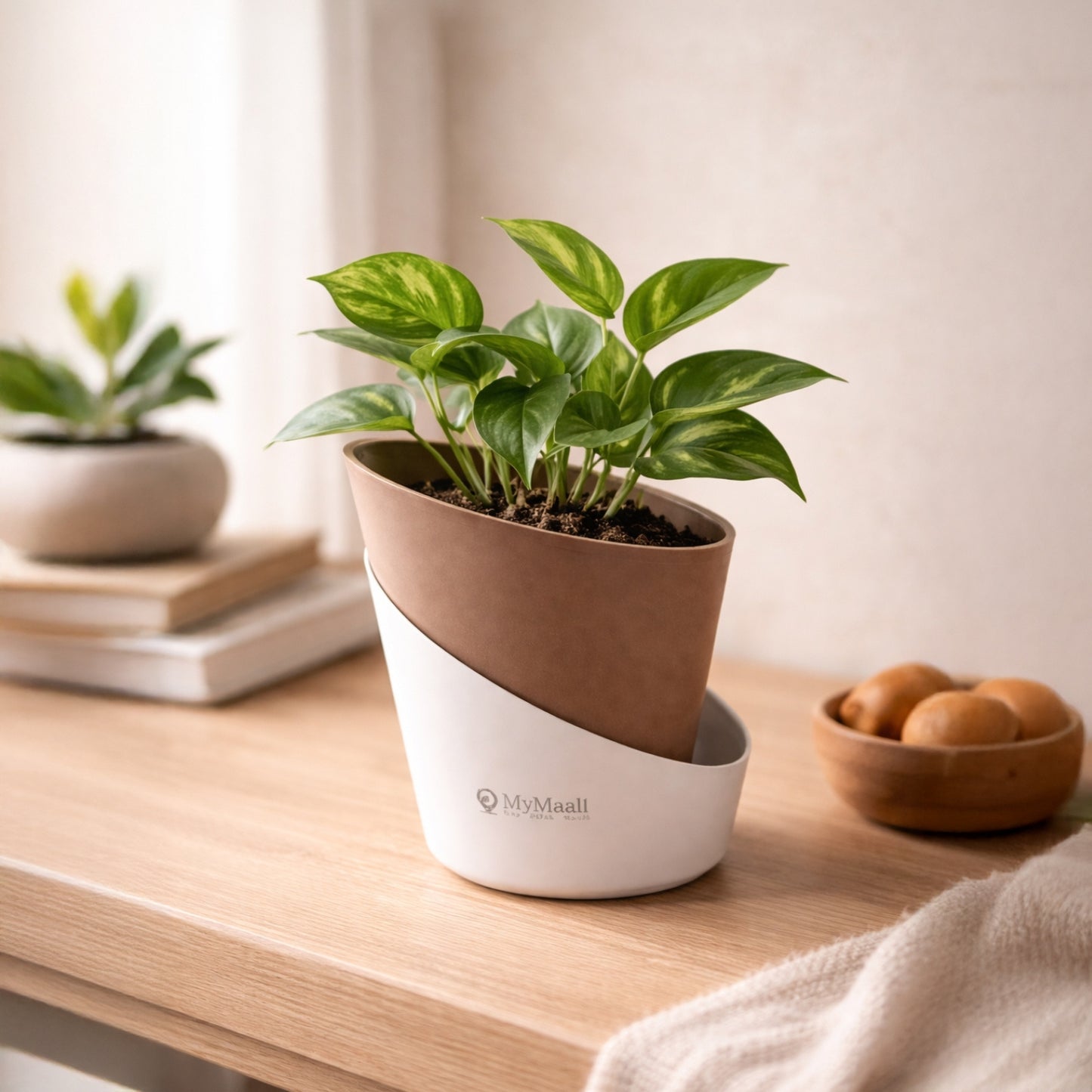 Slant Edge Plastic Planter (Dual-Tone)
