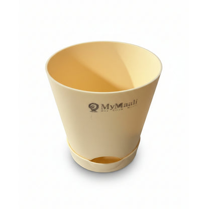 Round Plastic Planter with Tray